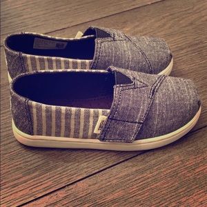 Toms toddler shoes